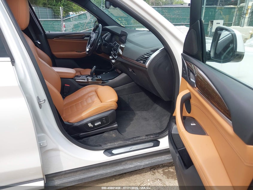 2020 BMW X3 VIN 5UXTY5C00L9D68209 IAAI salvage auction — LEFT FRONT, Salvage Title, sold $8,200 on 2026-08-02 (photo 5)