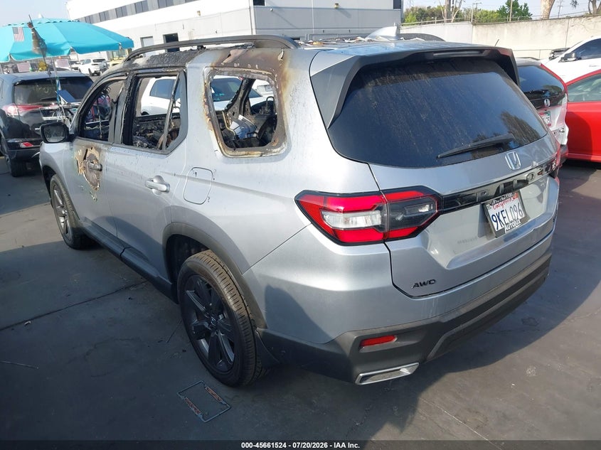 2024 Honda Pilot VIN 5FNYG1H32RB003709 IAAI salvage auction — Burn Interior, Wait Title, sold $2,050 on 2026-08-23 (photo 3)