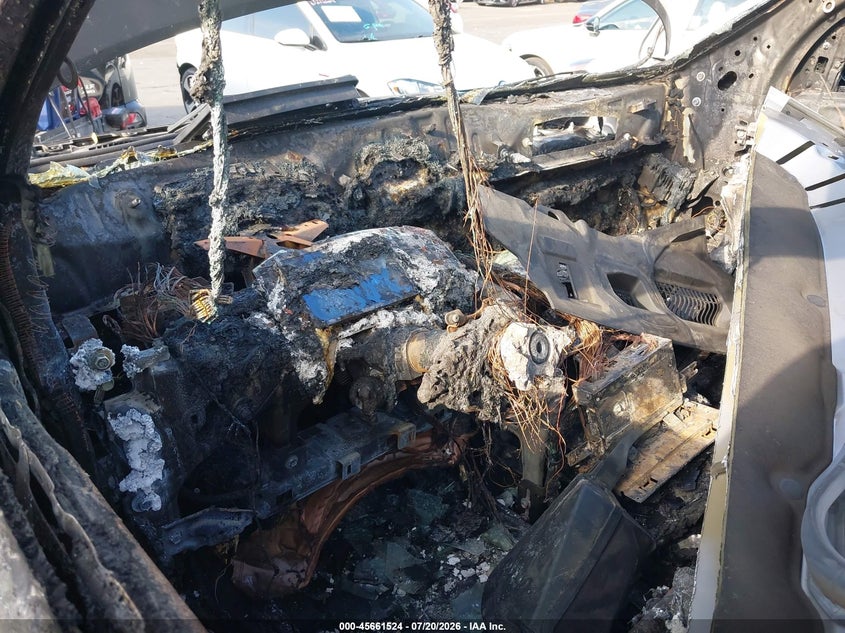 2024 Honda Pilot VIN 5FNYG1H32RB003709 IAAI salvage auction — Burn Interior, Wait Title, sold $2,050 on 2026-08-23 (photo 7)