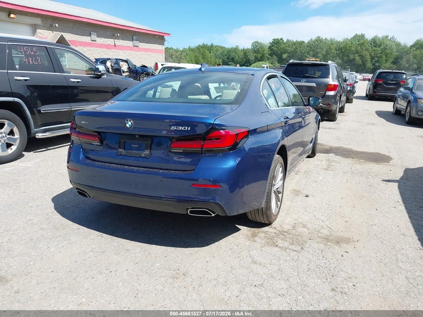2021 BMW 5er VIN WBA13BJ07MCF60740 IAAI salvage auction — LEFT SIDE, Salvage Title, sold $8,800 on 2026-08-20 (photo 4)