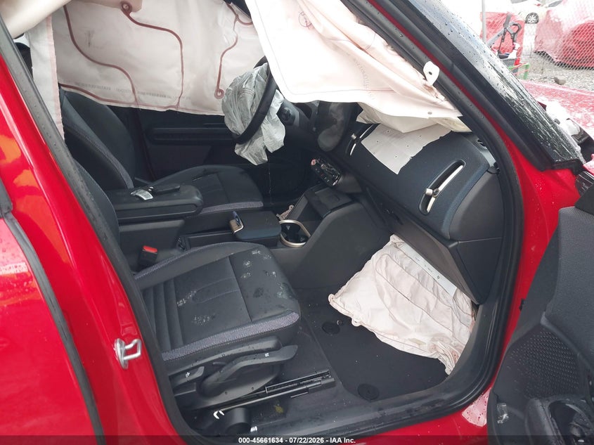 2026 Mini Countryman VIN WMZ23GA06T7V31027 IAAI salvage auction — SIDE, Rebuildable (Florida), sold $9,000 on 2026-07-26 (photo 5)