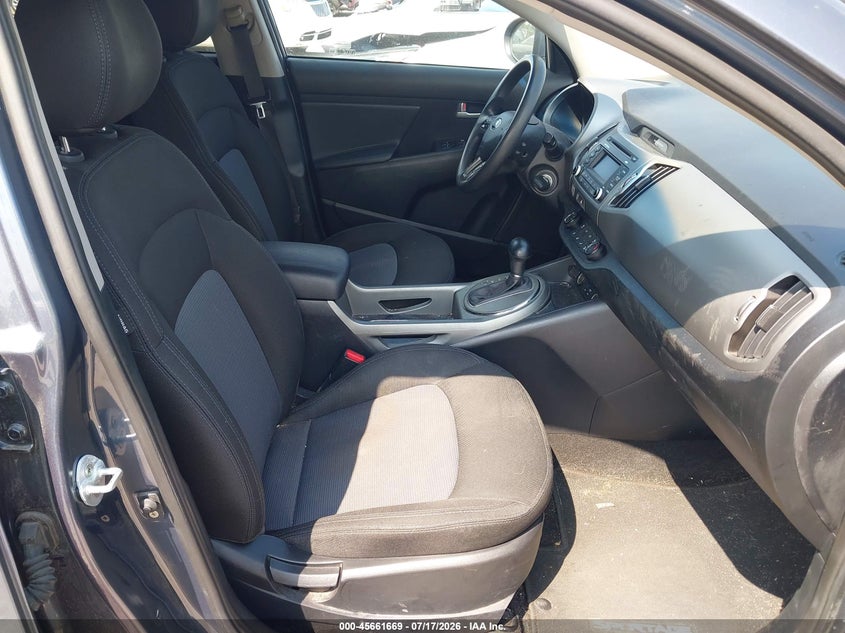 2016 Kia Sportage VIN KNDPB3AC3G7868367 IAAI salvage auction — NORMAL WEAR, Clear (Missouri), sold $1,050 on 2026-07-22 (photo 5)