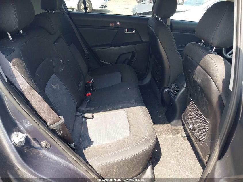 2016 Kia Sportage VIN KNDPB3AC3G7868367 IAAI salvage auction — NORMAL WEAR, Clear (Missouri), sold $1,050 on 2026-07-22 (photo 8)