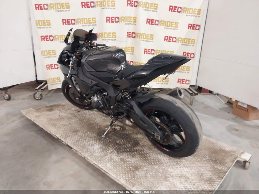 2015 Yamaha Yzf VIN JYARN39Y7FA000076 IAAI salvage auction — RIGHT SIDE, Salvage (Georgia), sold $3,300 on 2026-08-25 (photo 3)