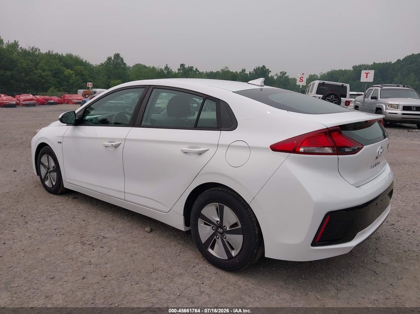 2018 Hyundai Ioniq hybrid VIN KMHC65LC4JU075837 IAAI salvage auction — NORMAL WEAR, Sf97 (New York), sold $7,825 on 2026-08-20 (photo 3)