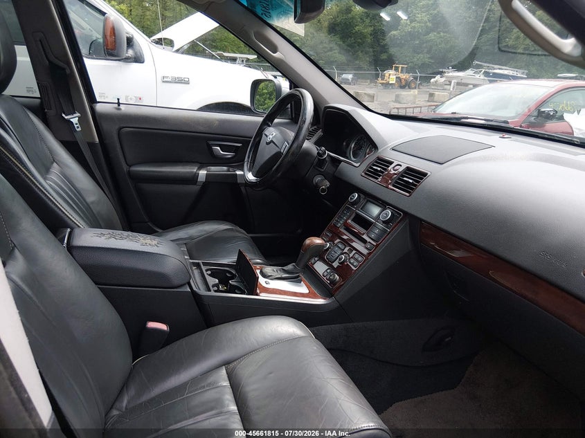 2013 Volvo Xc90 VIN YV4952CZ8D1669239 IAAI salvage auction — NORMAL WEAR, Salvage Title, sold $1,800 on 2026-08-11 (photo 5)