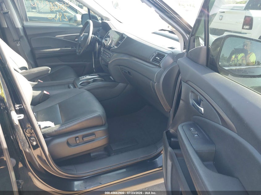 2021 Honda Pilot VIN 5FNYF6H21MB100237 IAAI salvage auction — REAR END, Salvage (Ohio), sold $7,700 on 2026-09-01 (photo 5)