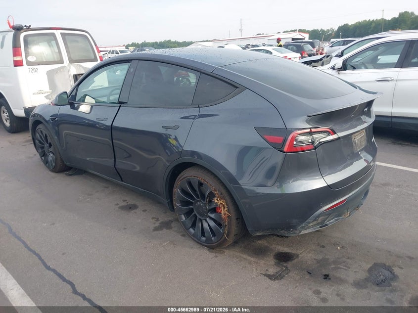 2022 Tesla Model y VIN 7SAYGDEF2NF366122 IAAI salvage auction — REAR END, Salvage (North Carolina), sold $11,600 on 2026-08-02 (photo 3)