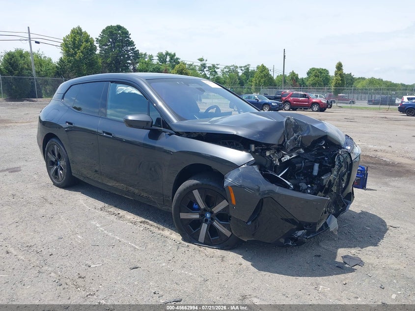 2025 BMW iX VIN WB523CF03SCS93690 — IAAI salvage auction photo