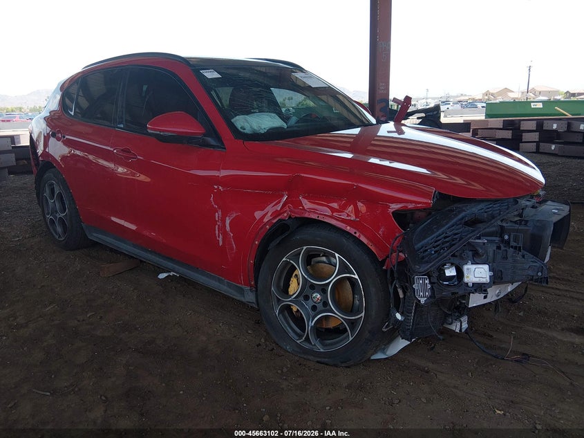 2018 Alfa romeo Stelvio VIN ZASFAKNN9J7B98875 IAAI salvage auction — NORMAL WEAR, Clear-Dealer Only (Arizona), sold $25 on 2026-07-28 (photo 1)