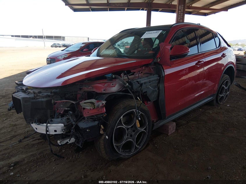 2018 Alfa romeo Stelvio VIN ZASFAKNN9J7B98875 IAAI salvage auction — NORMAL WEAR, Clear-Dealer Only (Arizona), sold $25 on 2026-07-28 (photo 2)