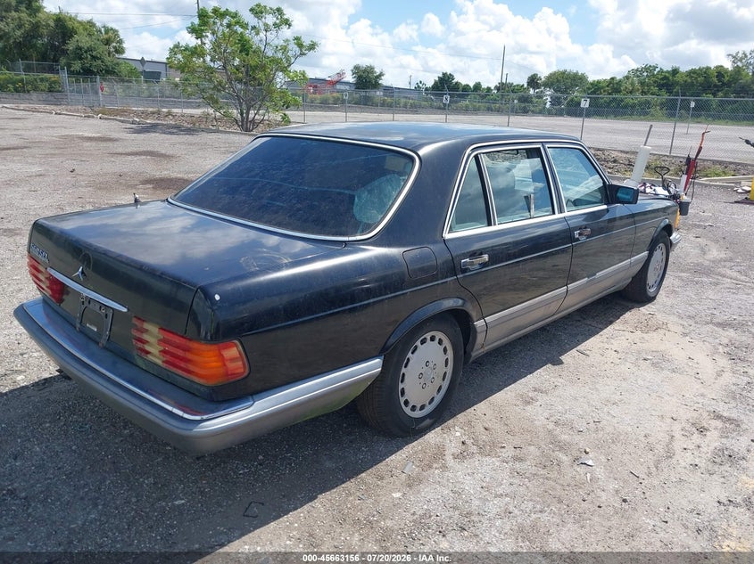 1991 Mercedes-benz 560 VIN WDBCA39EXMA602879 IAAI salvage auction — NORMAL WEAR, Clear (Florida), sold $575 on 2026-07-30 (photo 4)