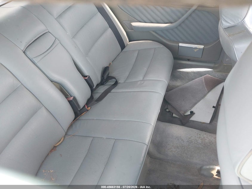 1991 Mercedes-benz 560 VIN WDBCA39EXMA602879 IAAI salvage auction — NORMAL WEAR, Clear (Florida), sold $575 on 2026-07-30 (photo 8)