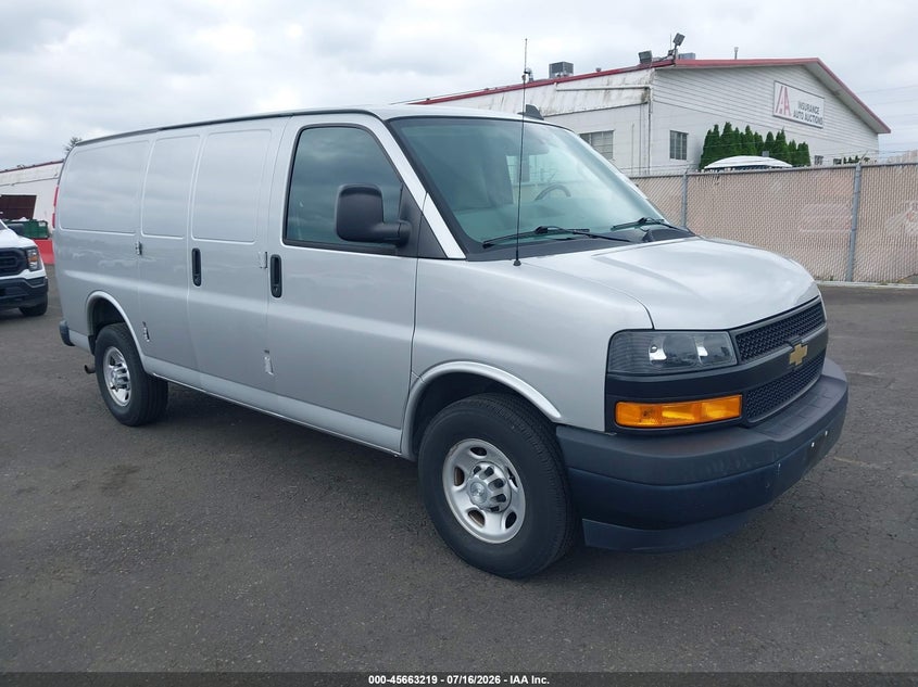 2018 Chevrolet Express VIN 1GCWGAFG1J1288848 — IAAI salvage auction photo