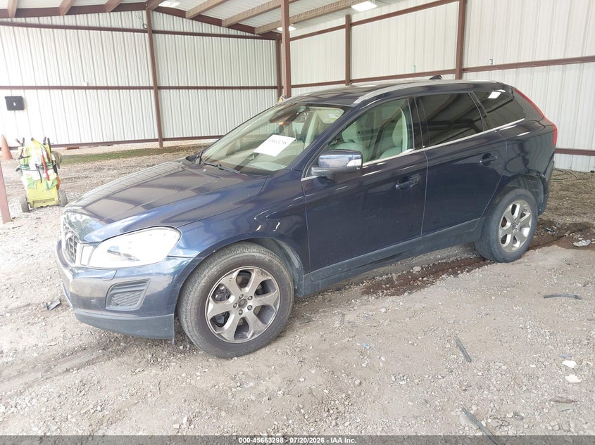 2013 Volvo Xc60 VIN YV4952DL4D2390584 IAAI salvage auction — RIGHT FRONT, Salvage Title, sold $600 on 2026-08-28 (photo 2)