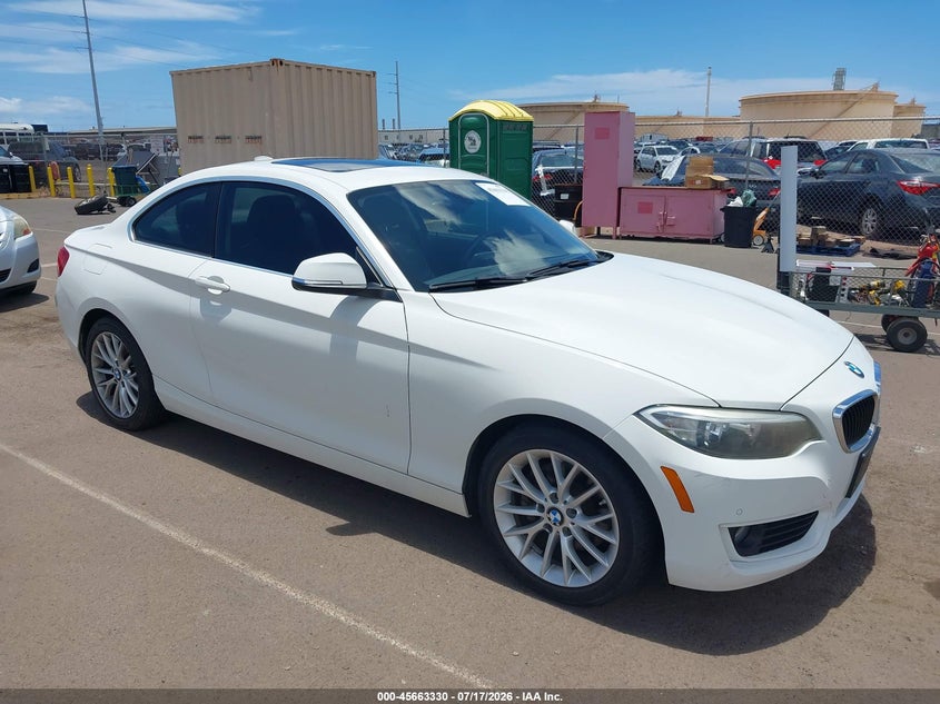 2015 BMW 2er VIN WBA1F5C55FV256666 — IAAI salvage auction photo
