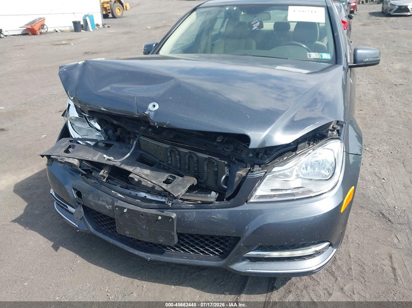 2013 Mercedes-benz C-klasse VIN WDDGF8AB5DA868710 IAAI salvage auction — FRONT END, Wait Title, sold $1,050 on 2026-08-18 (photo 6)