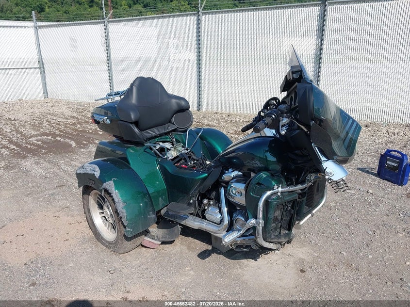 2021 Harley-davidson Tri glide ultra VIN 1HD1MAF12MB858920 — IAAI salvage auction photo
