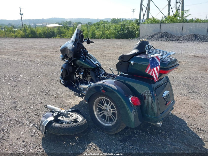 2021 Harley-davidson Tri glide ultra VIN 1HD1MAF12MB858920 IAAI salvage auction — FRONT END, Salvage (West Virginia), sold $7,750 on 2026-09-08 (photo 3)