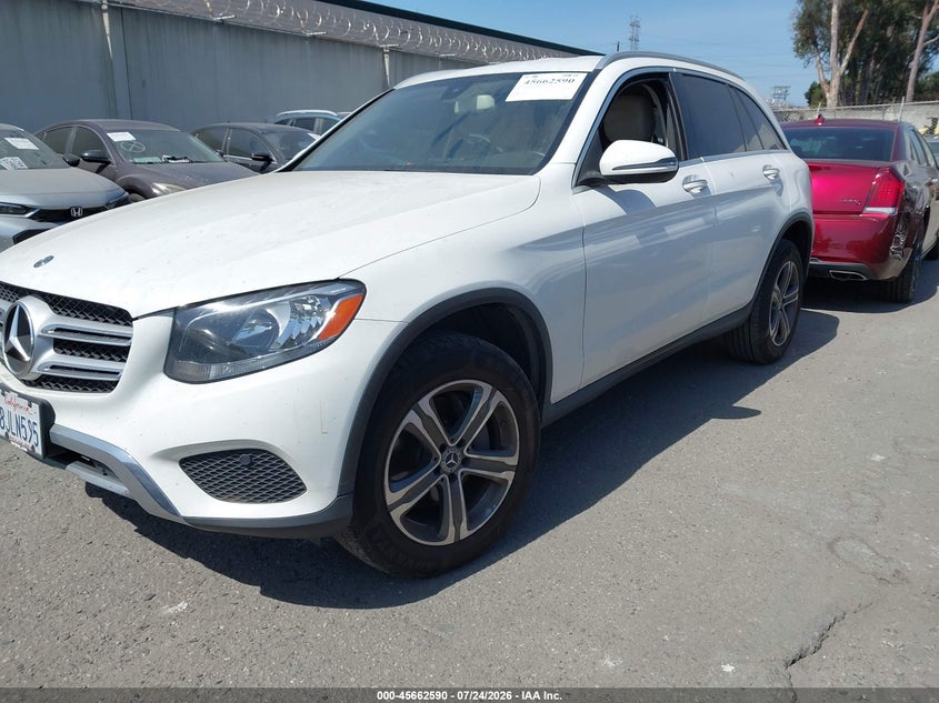2019 Mercedes-benz Glc VIN WDC0G4JB8KF609480 IAAI salvage auction — RIGHT FRONT, Salvage Title, sold $3,800 on 2026-08-26 (photo 2)