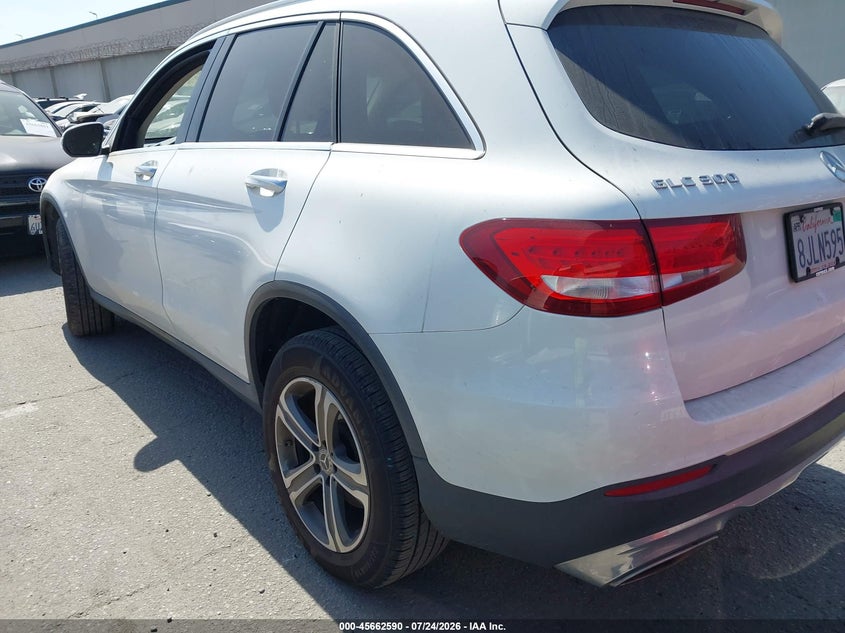 2019 Mercedes-benz Glc VIN WDC0G4JB8KF609480 IAAI salvage auction — RIGHT FRONT, Salvage Title, sold $3,800 on 2026-08-26 (photo 3)