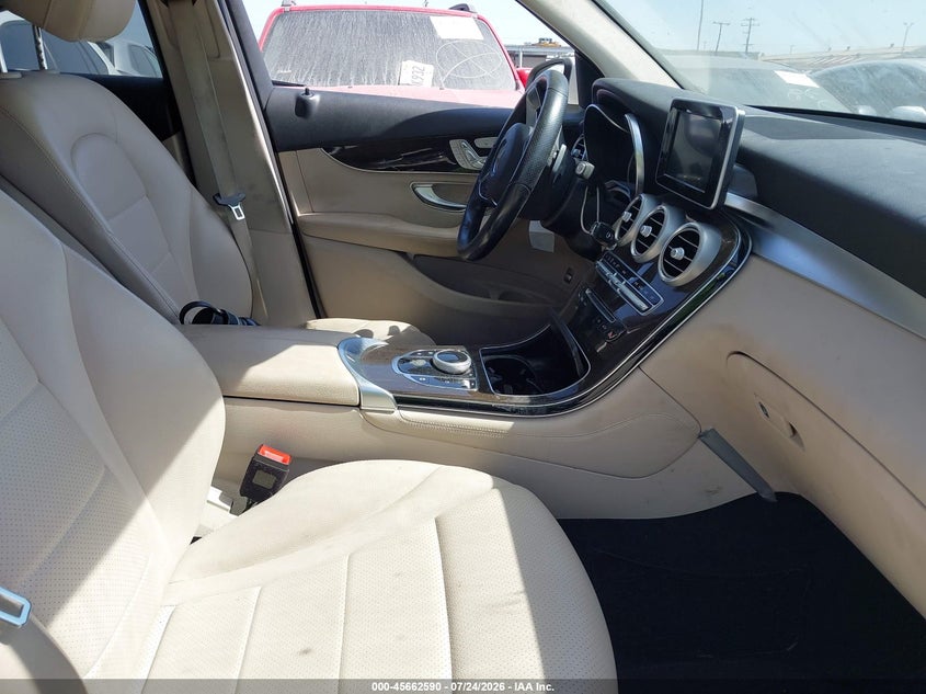 2019 Mercedes-benz Glc VIN WDC0G4JB8KF609480 IAAI salvage auction — Unknown, Salvage Title, sold $25 on 2026-08-27 (photo 5)