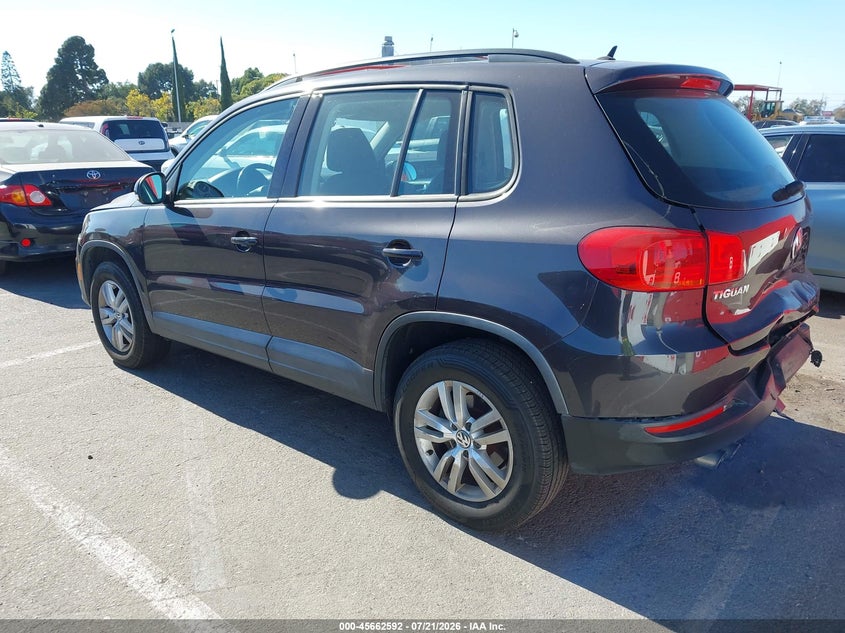 2016 Volkswagen Tiguan VIN WVGAV7AX8GW608586 IAAI salvage auction — REAR END, Wait Title, sold $1,300 on 2026-08-06 (photo 3)