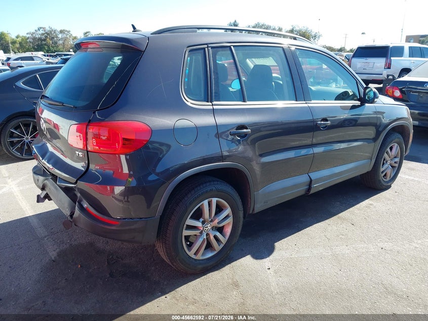 2016 Volkswagen Tiguan VIN WVGAV7AX8GW608586 IAAI salvage auction — REAR END, Wait Title, sold $1,300 on 2026-08-06 (photo 4)