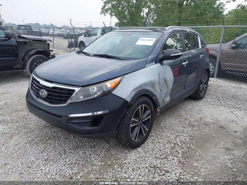 2016 Kia Sportage VIN KNDPCCA63G7806104 IAAI salvage auction — NORMAL WEAR, Clear (Indiana), sold $450 on 2026-07-28 (photo 2)
