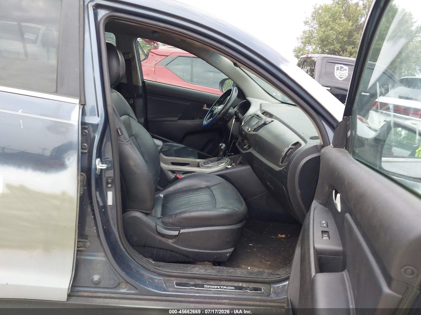 2016 Kia Sportage VIN KNDPCCA63G7806104 IAAI salvage auction — NORMAL WEAR, Clear (Indiana), sold $450 on 2026-07-28 (photo 5)
