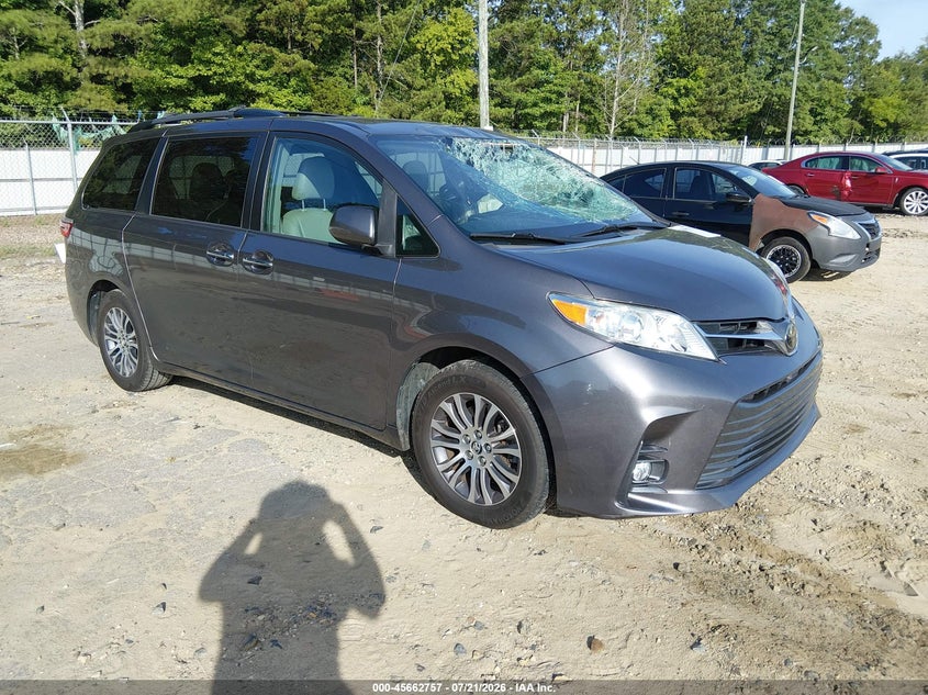 2019 Toyota Sienna VIN 5TDYZ3DC7KS996606 — IAAI salvage auction photo