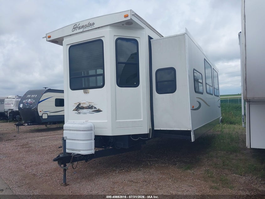 2012 Crossroads Ht355fk VIN 4V0TC3828CG002320 IAAI salvage auction — HAIL, Regular (South Dakota), sold $3,850 on 2026-09-22 (photo 2)