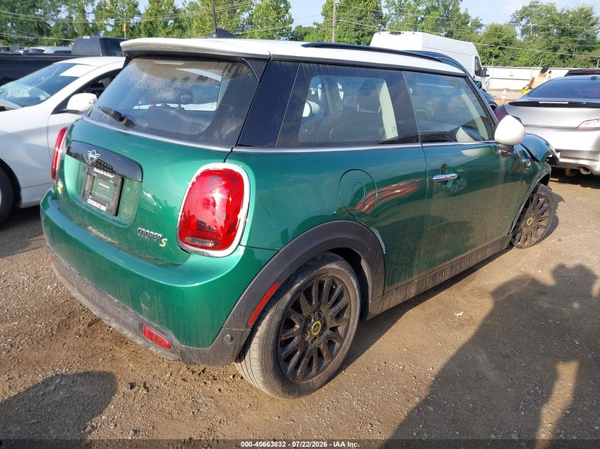 2022 Mini Hard top VIN WMW13DJ08N2R33347 IAAI salvage auction — FRONT END, Salvage Title, sold $1,950 on 2026-08-02 (photo 4)