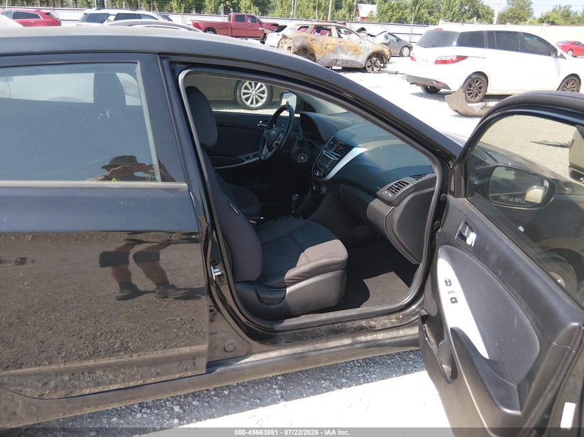 2013 Hyundai Accent VIN KMHCU5AEXDU116745 IAAI salvage auction — NORMAL WEAR, Clear (Missouri), sold $25 on 2026-07-30 (photo 5)