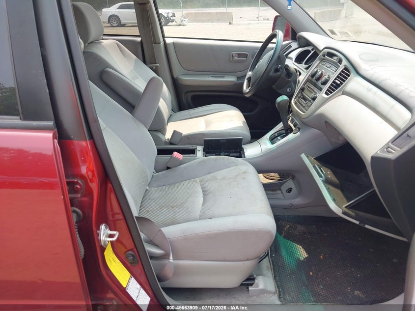 2005 Toyota Highlander VIN JTEEP21A350094852 IAAI salvage auction — NORMAL WEAR, Clear (New York), sold $925 on 2026-07-29 (photo 5)