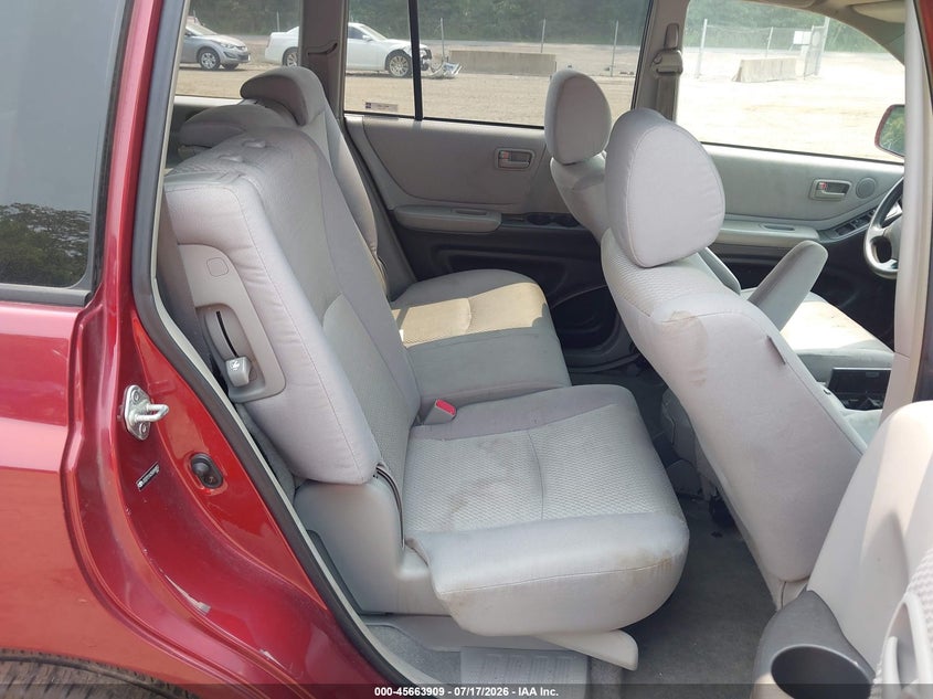 2005 Toyota Highlander VIN JTEEP21A350094852 IAAI salvage auction — NORMAL WEAR, Clear (New York), sold $925 on 2026-07-29 (photo 8)