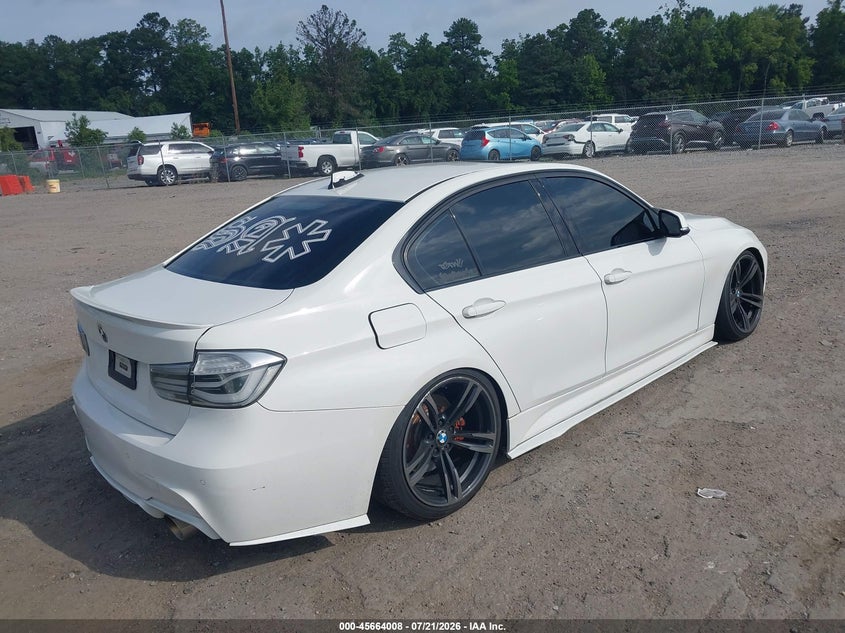 2014 BMW 3er VIN WBA3A9C52EF479612 IAAI salvage auction — FRONT & REAR, Salvage (Virginia), sold $4,000 on 2026-08-19 (photo 4)