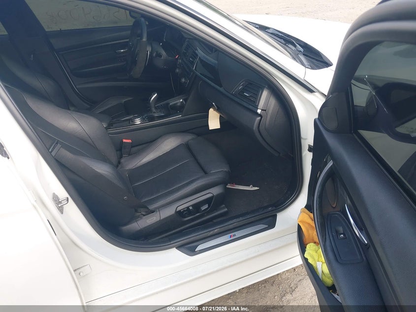 2014 BMW 3er VIN WBA3A9C52EF479612 IAAI salvage auction — FRONT & REAR, Salvage (Virginia), sold $4,000 on 2026-08-19 (photo 5)