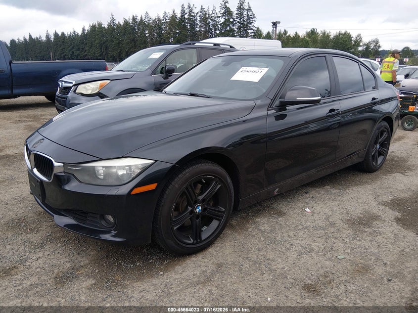 2015 BMW 3er VIN WBA3B5C57FP654504 IAAI salvage auction — RIGHT FRONT, Clear (Oregon), sold $1,950 on 2026-07-22 (photo 2)