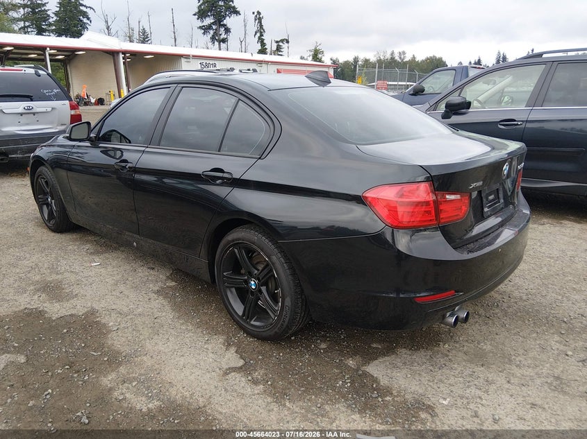 2015 BMW 3er VIN WBA3B5C57FP654504 IAAI salvage auction — RIGHT FRONT, Clear (Oregon), sold $1,950 on 2026-07-22 (photo 3)