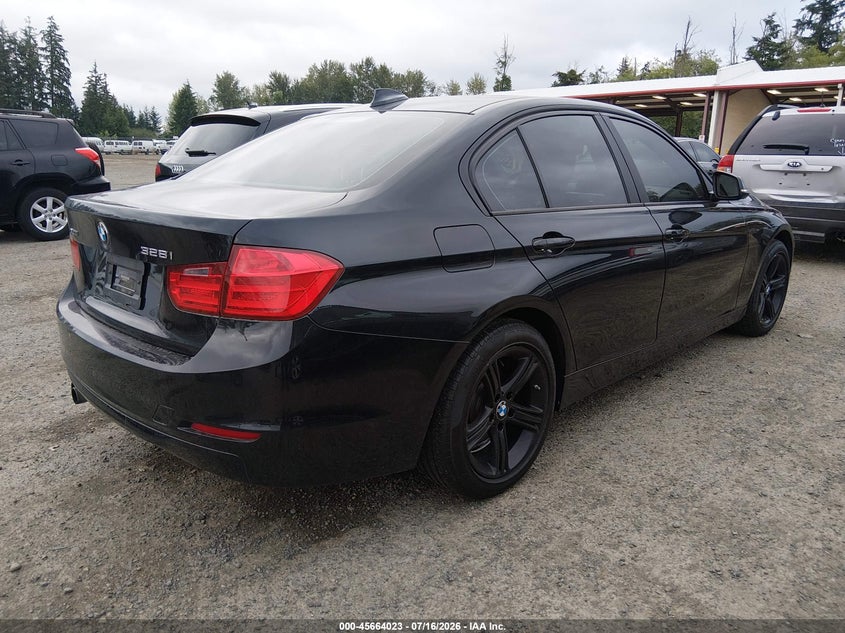 2015 BMW 3er VIN WBA3B5C57FP654504 IAAI salvage auction — RIGHT FRONT, Clear (Oregon), sold $1,950 on 2026-07-22 (photo 4)
