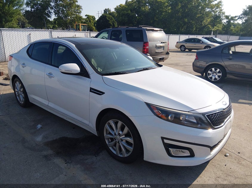 2015 Kia Optima VIN 5XXGN4A71FG421462 IAAI salvage auction — NORMAL WEAR, Clear (Missouri), sold $75 on 2026-07-28 (photo 1)