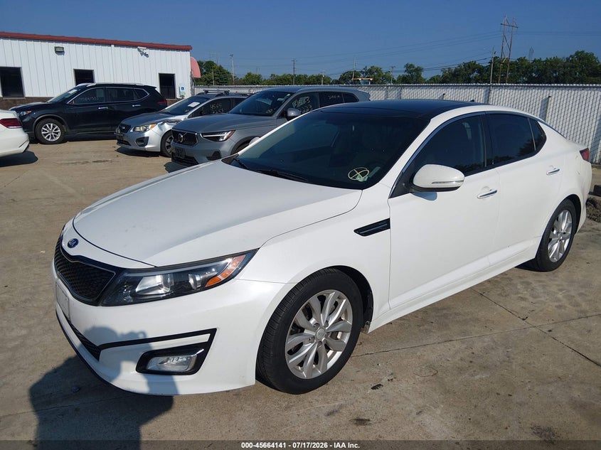 2015 Kia Optima VIN 5XXGN4A71FG421462 IAAI salvage auction — NORMAL WEAR, Clear (Missouri), sold $75 on 2026-07-28 (photo 2)