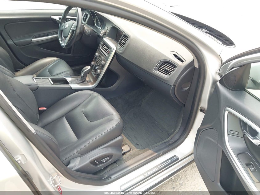 2015 Volvo S60 VIN YV126MFB4F1305070 IAAI salvage auction — FRONT END, Salvage Title, sold $1,500 on 2026-08-15 (photo 5)