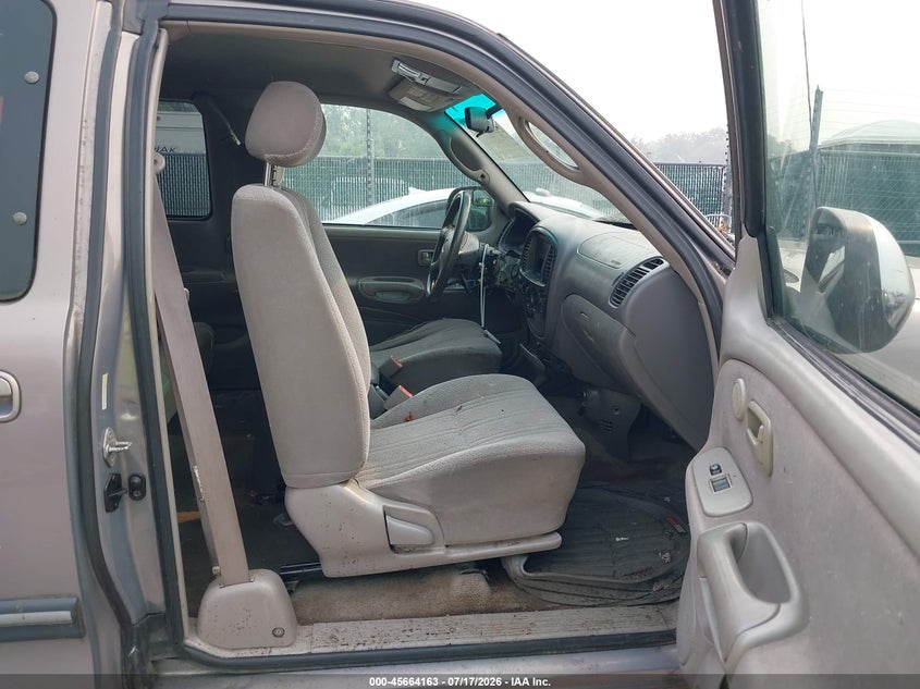 2002 Toyota Tundra VIN 5TBBN44182S248560 IAAI salvage auction — NORMAL WEAR, Clear (Maryland), sold $450 on 2026-07-30 (photo 5)