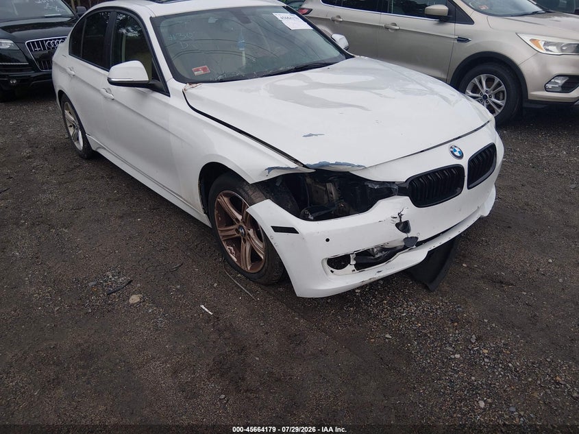2014 BMW 3er VIN WBA3B5C55EP543710 IAAI salvage auction — RIGHT FRONT, Salvage (Idaho), sold $950 on 2026-08-11 (photo 6)