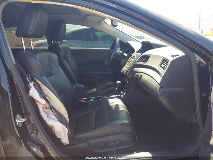 2017 Acura Ilx VIN 19UDE2F70HA008755 IAAI salvage auction — RIGHT SIDE, Wait Title, sold $1,200 on 2026-08-28 (photo 5)