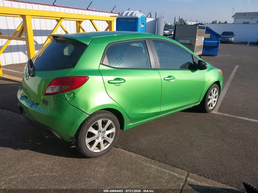 2011 Mazda 2 VIN JM1DE1HY1B0115325 IAAI salvage auction — NORMAL WEAR, Clear (Illinois), sold $100 on 2026-07-28 (photo 4)