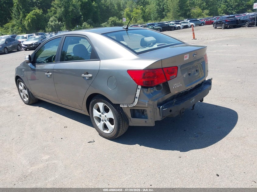 2010 Kia Forte VIN KNAFU4A20A5109517 IAAI salvage auction — REAR END, Salvage (Connecticut), sold $350 on 2026-08-02 (photo 3)