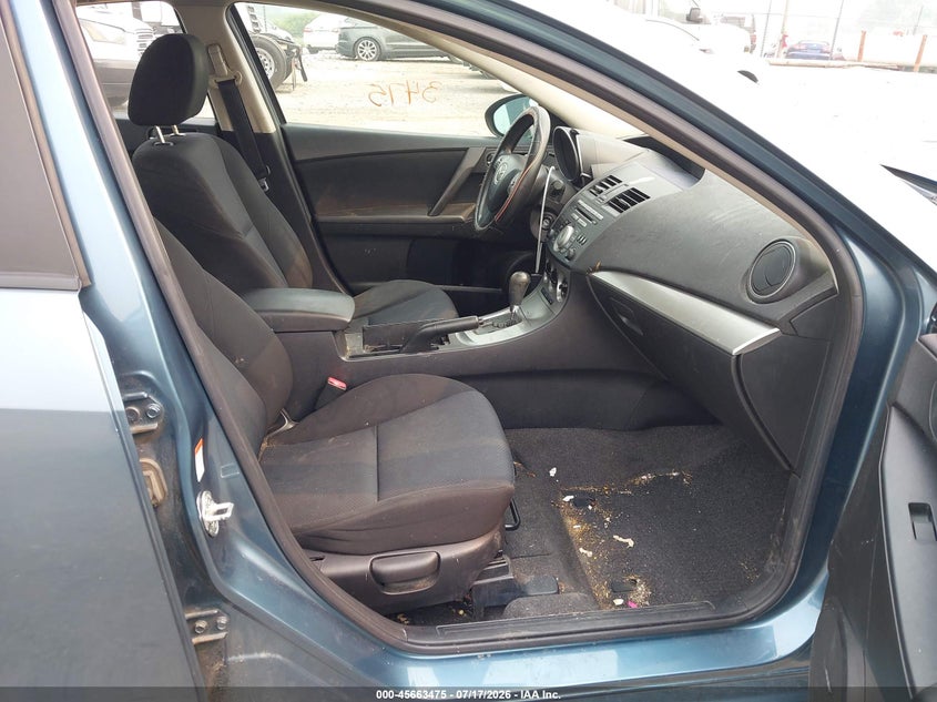 2010 Mazda 3 VIN JM1BL1SG0A1290025 IAAI salvage auction — NORMAL WEAR, Clear (Pennsylvania), sold $275 on 2026-07-29 (photo 5)